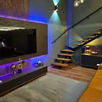 Agnes\'S Home Luxory Apartman